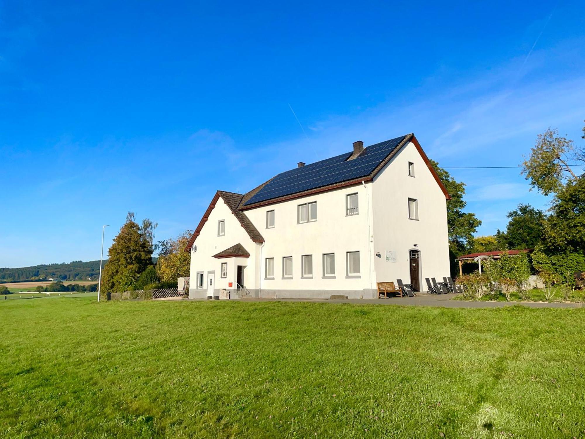 Ferienhaus Backesgarten Fuer 22 Personen Neichen Экстерьер фото